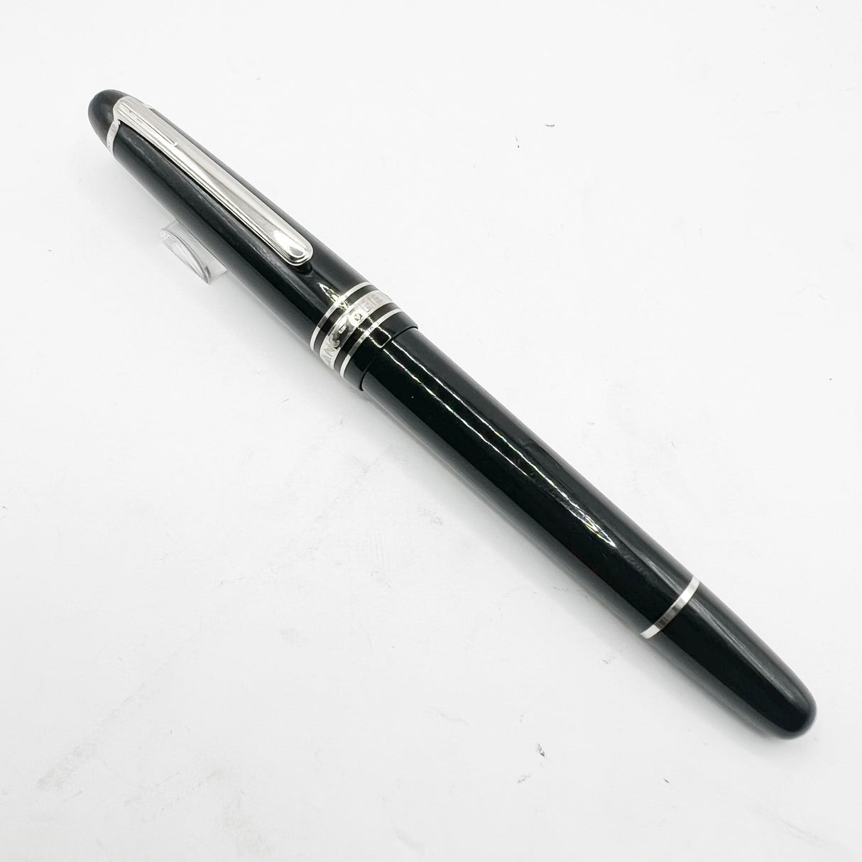 Montblanc Meisterstuck Black Resin #145 Classique Platinum-Plated Trim Fountain Pen - Medium 14kt Kt Gold Nib