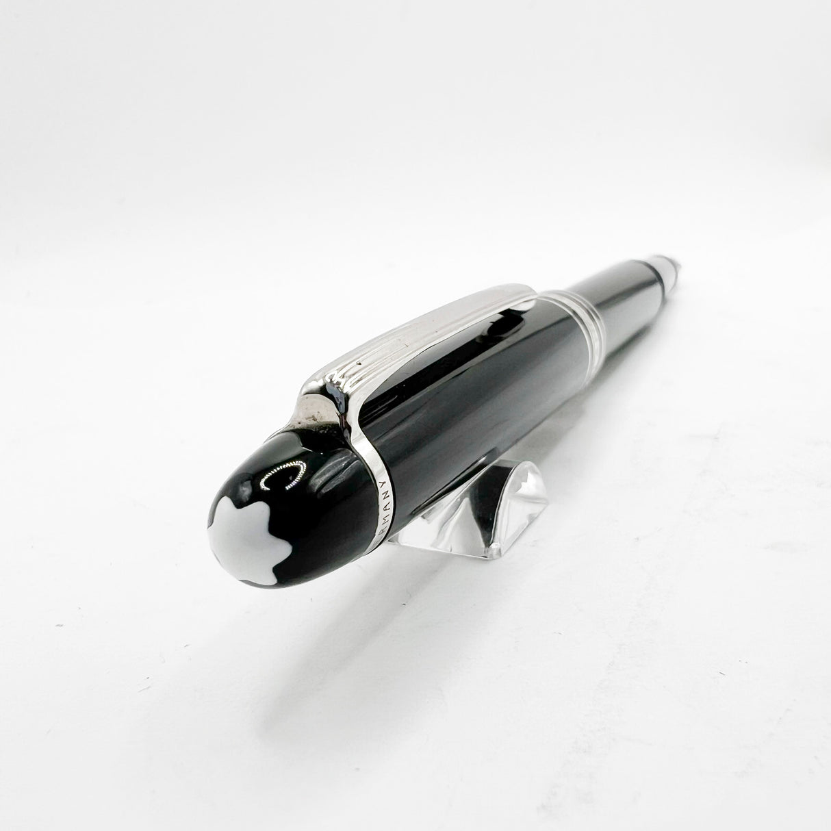 Montblanc Meisterstuck Black Resin #145 Classique Platinum-Plated Trim Fountain Pen - Medium 14kt Kt Gold Nib
