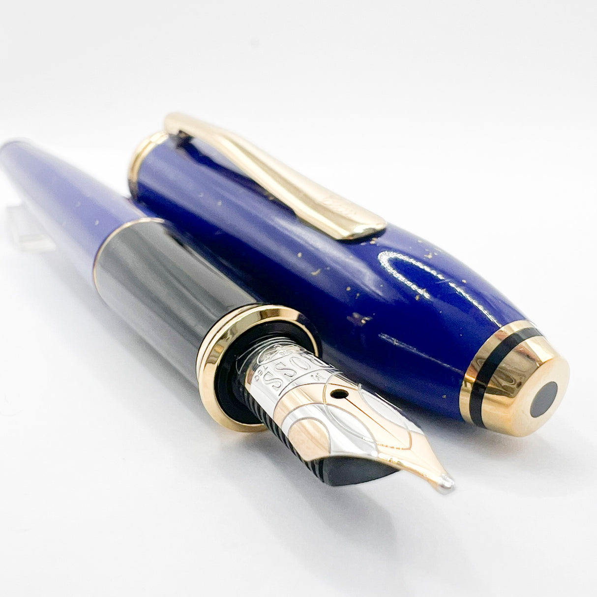 Cross Townsend Blue Lapis Lazuli/ 22K Gold Dust Fountain Pen - Medium 18kt Kt Gold Nib