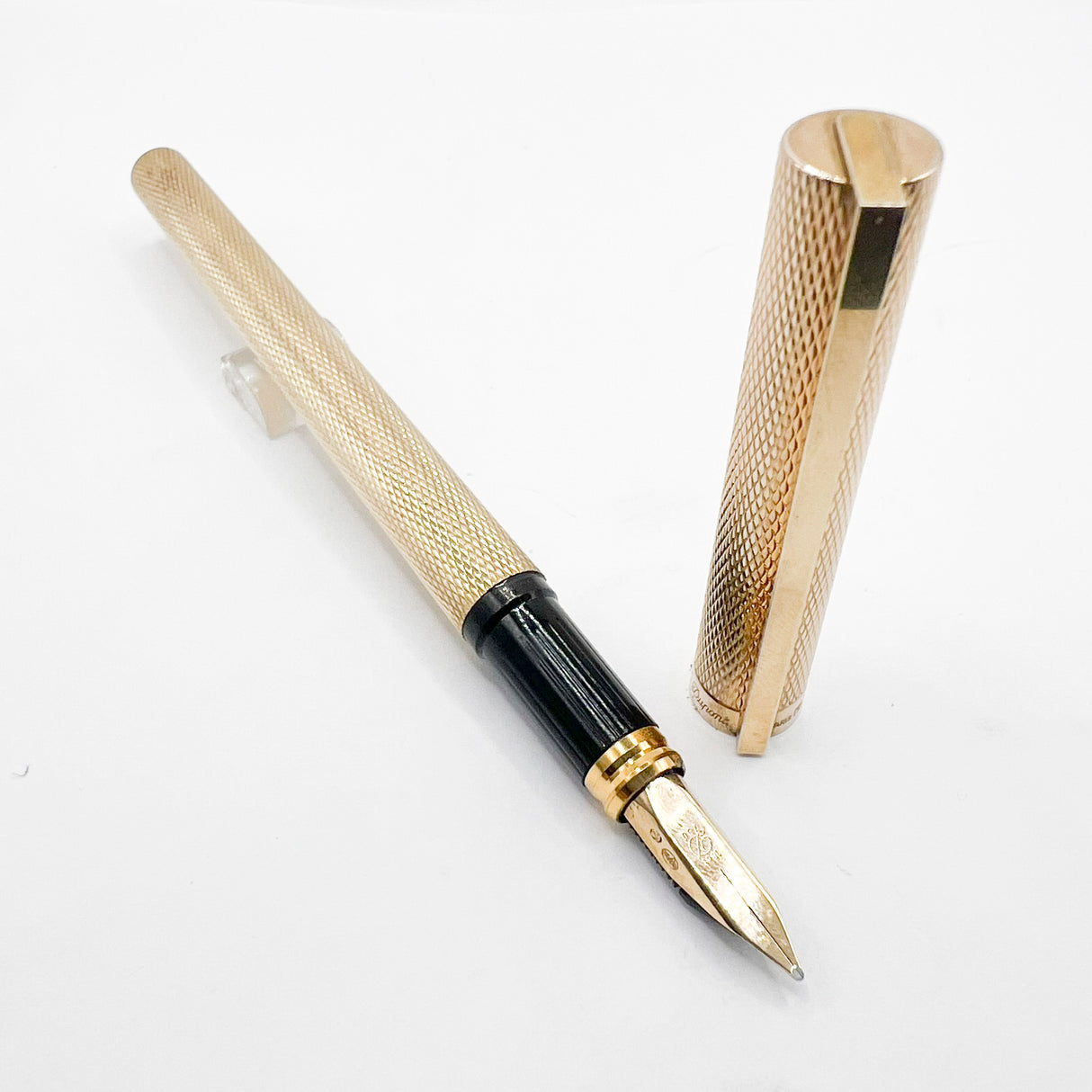 S.T. Dupont Full Covered Gold-Plated Barleycorn Classic Fountain Pen- Medium 18kt Gold Nib
