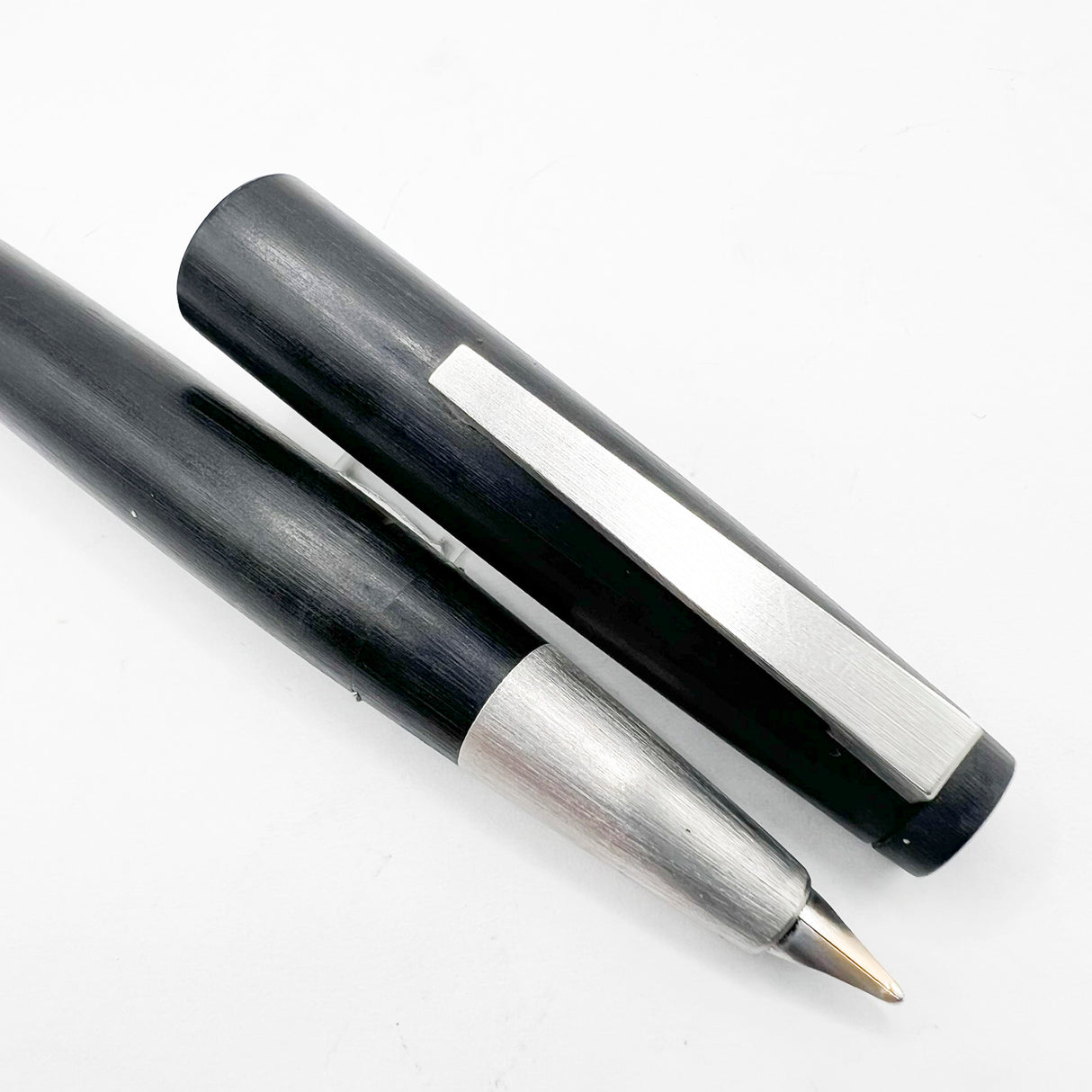 Lamy Early #2000 Black Makrolon Fountain Pen - Broad 14kt Gold Nib
