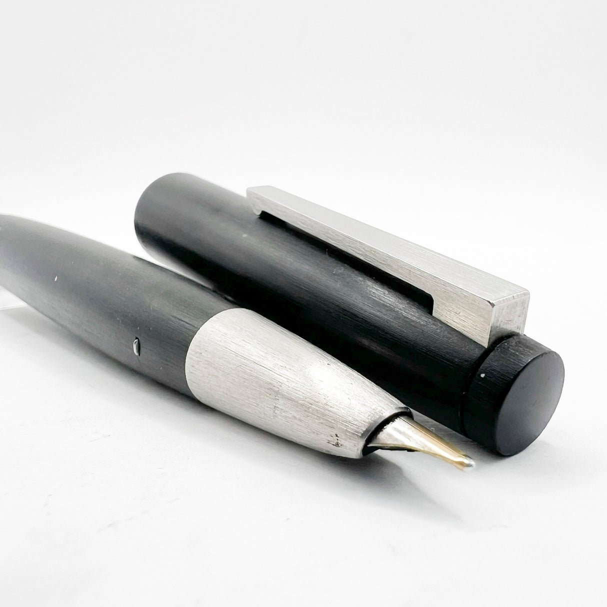 Lamy Early #2000 Black Makrolon Fountain Pen - Broad 14kt Gold Nib