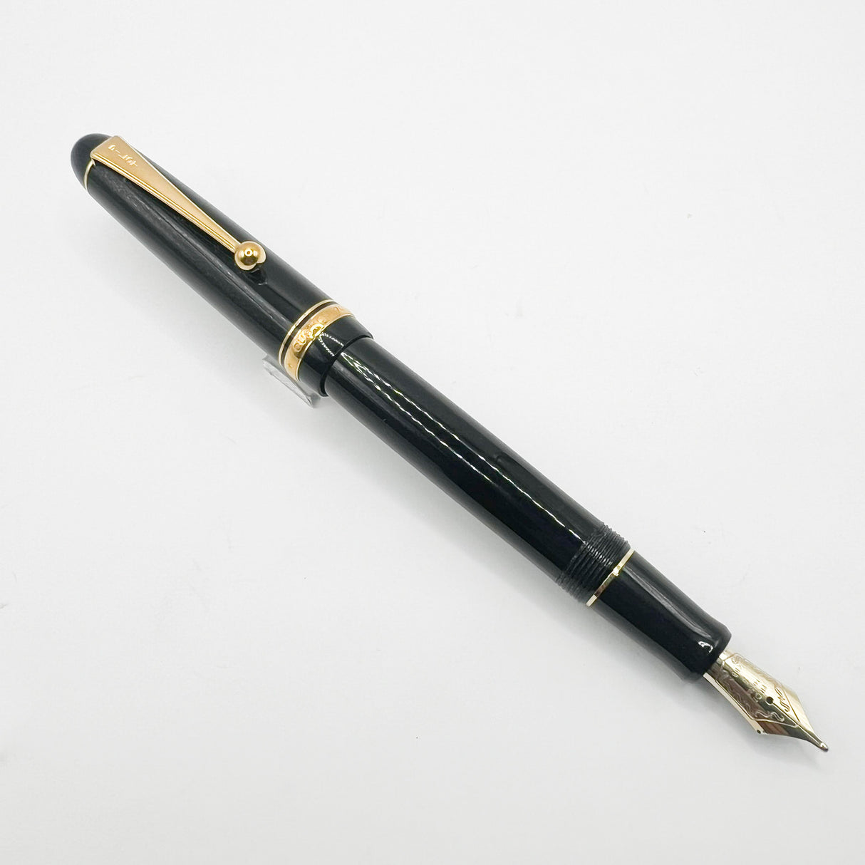 Pilot Custom 74 Black Fountain Pen - Double Broad 14kt Gold Nib