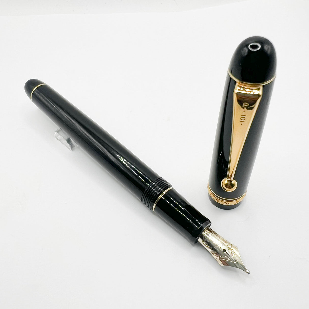 Pilot Custom 74 Black Fountain Pen - Double Broad 14kt Gold Nib