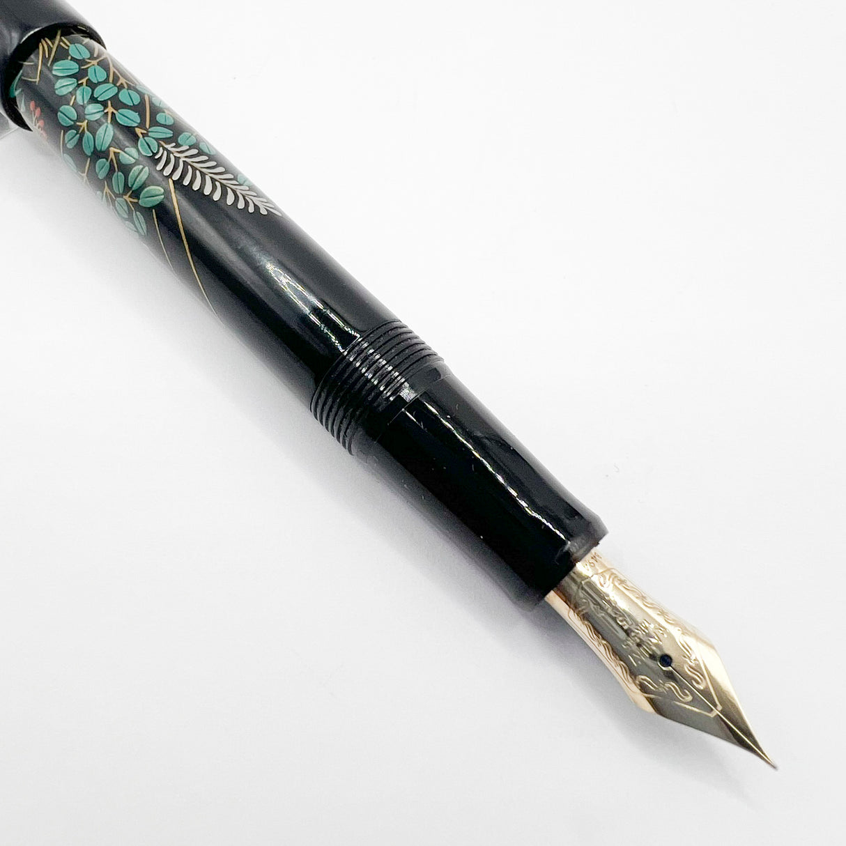 Pilot Namiki Nippon Art Wildflowers Fountain Pen - Fine 14kt Gold Nib