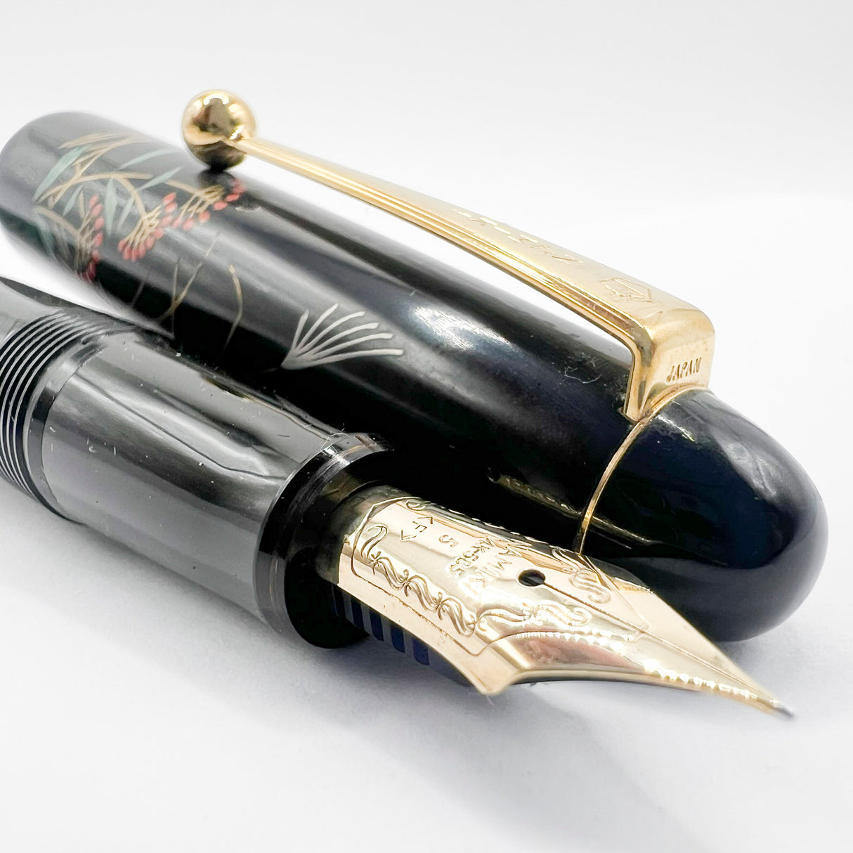 Pilot Namiki Nippon Art Wildflowers Fountain Pen - Fine 14kt Gold Nib