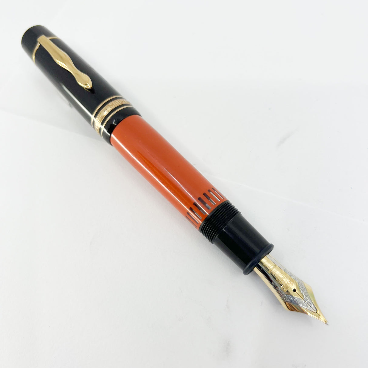Montblanc Ernest Hemingway Writers Series Limited Edition Fountain Pen - Medium 18kt Gold Nib