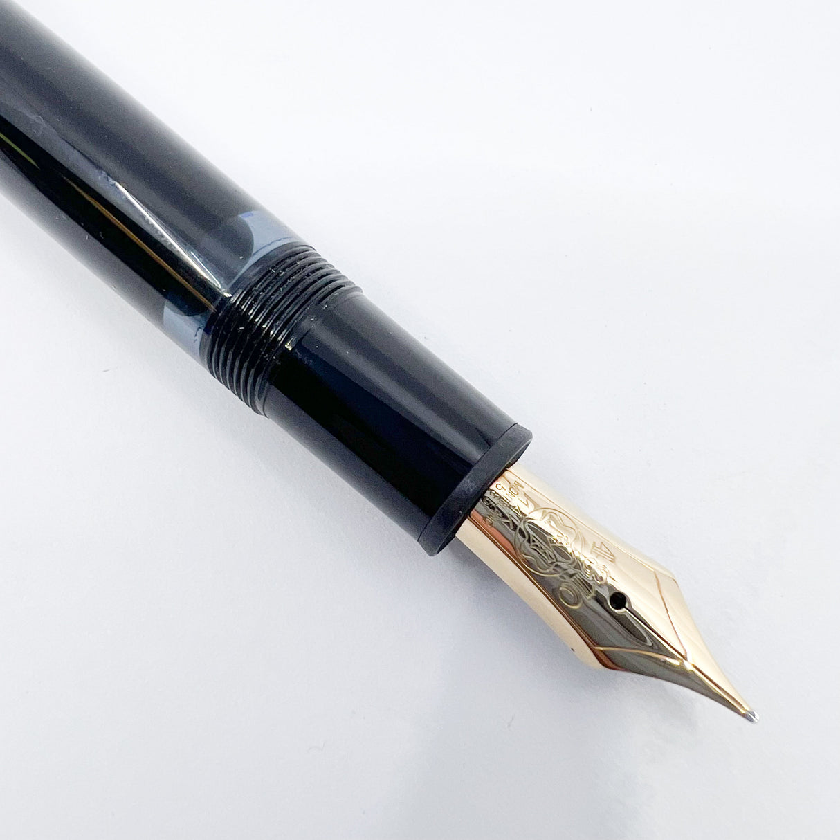Montblanc Meisterstuck Black Resin #146 LeGrand Fountain Pen - Fine 14kt Gold Nib