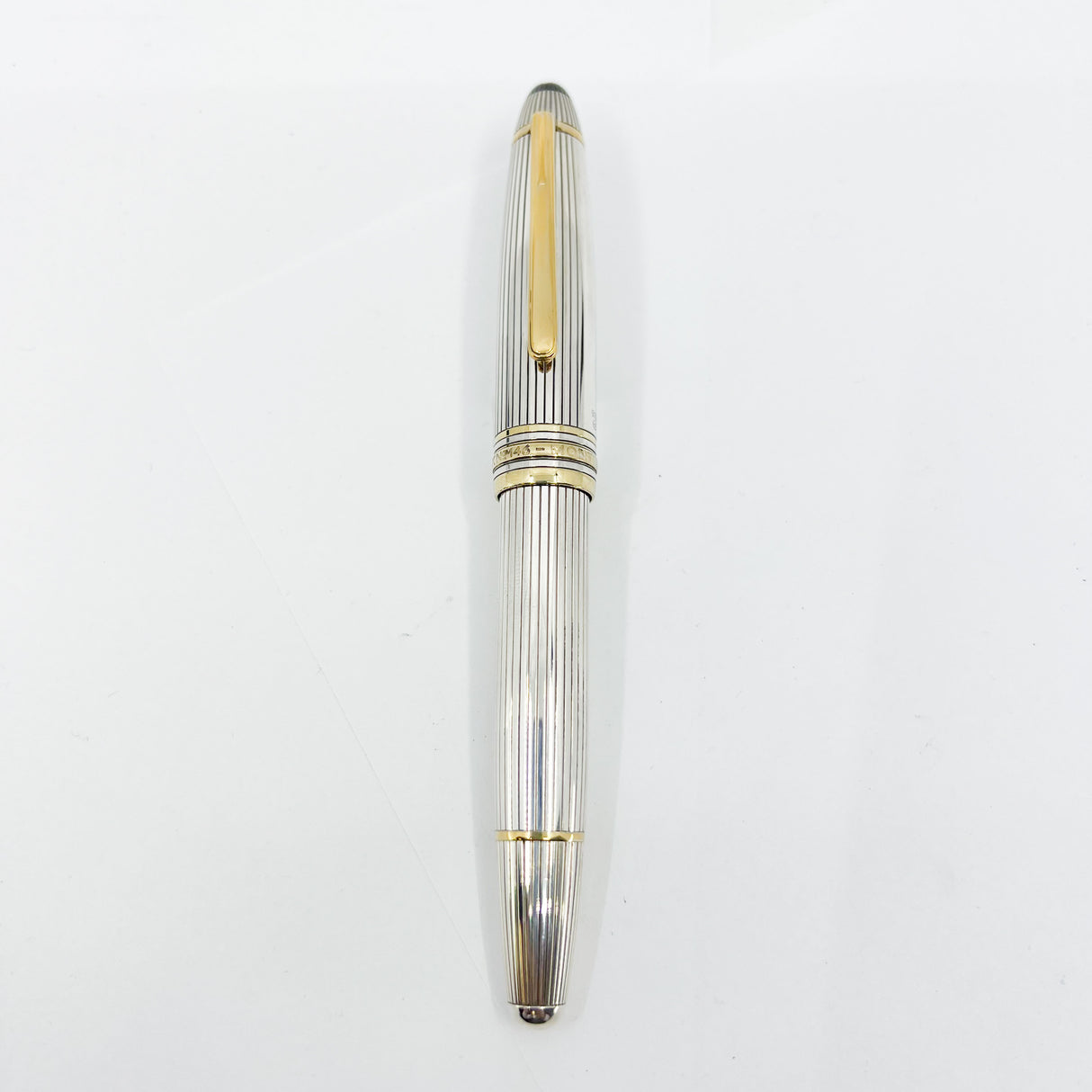 Montblanc LeGrand Solitaire #146 Sterling Silver Pinstriped Fountain Pen - Fine 18kt Gold Nib