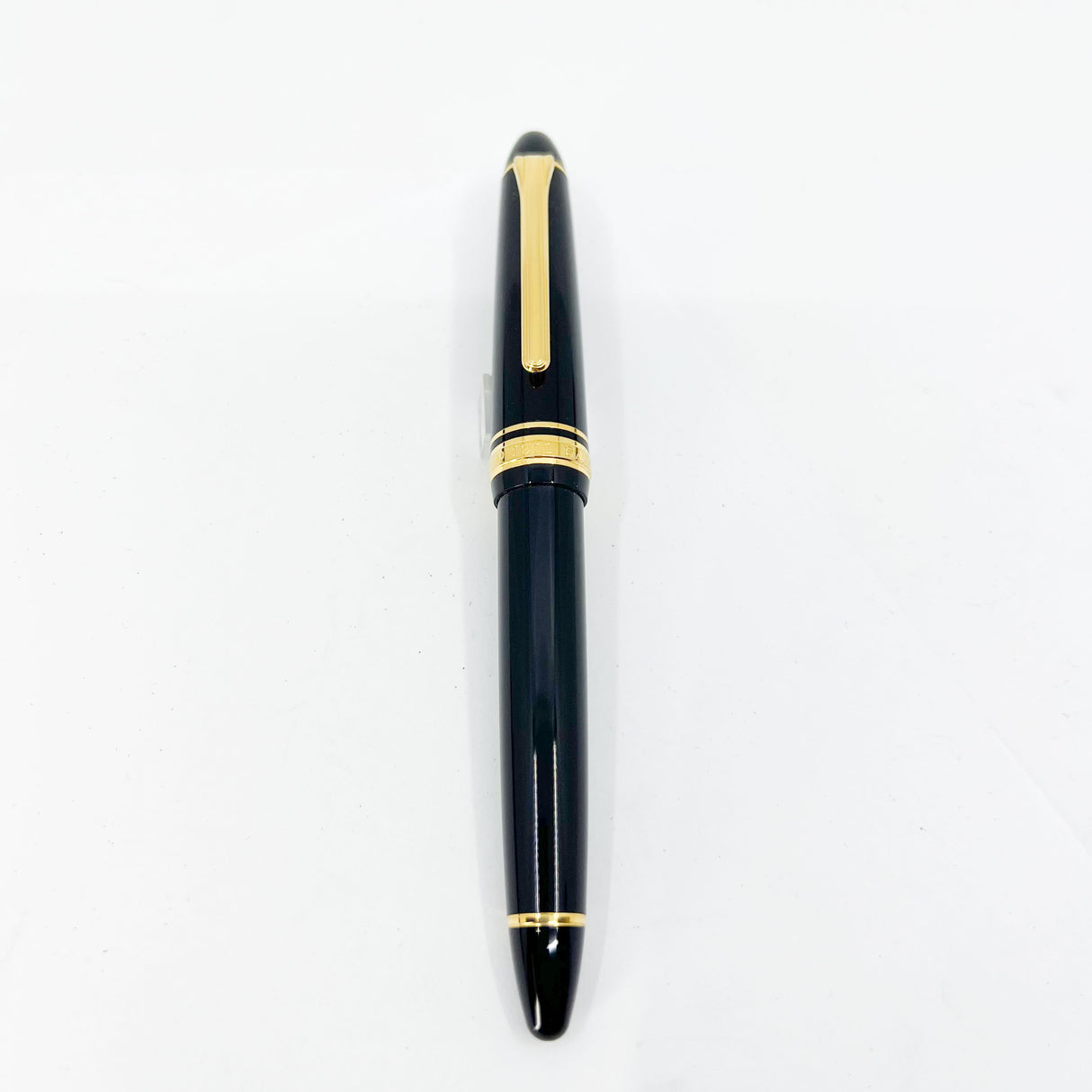 Sailor 1911 Standard Size Glossy Black Fountain Pen - Fine 14kt Gold Nib