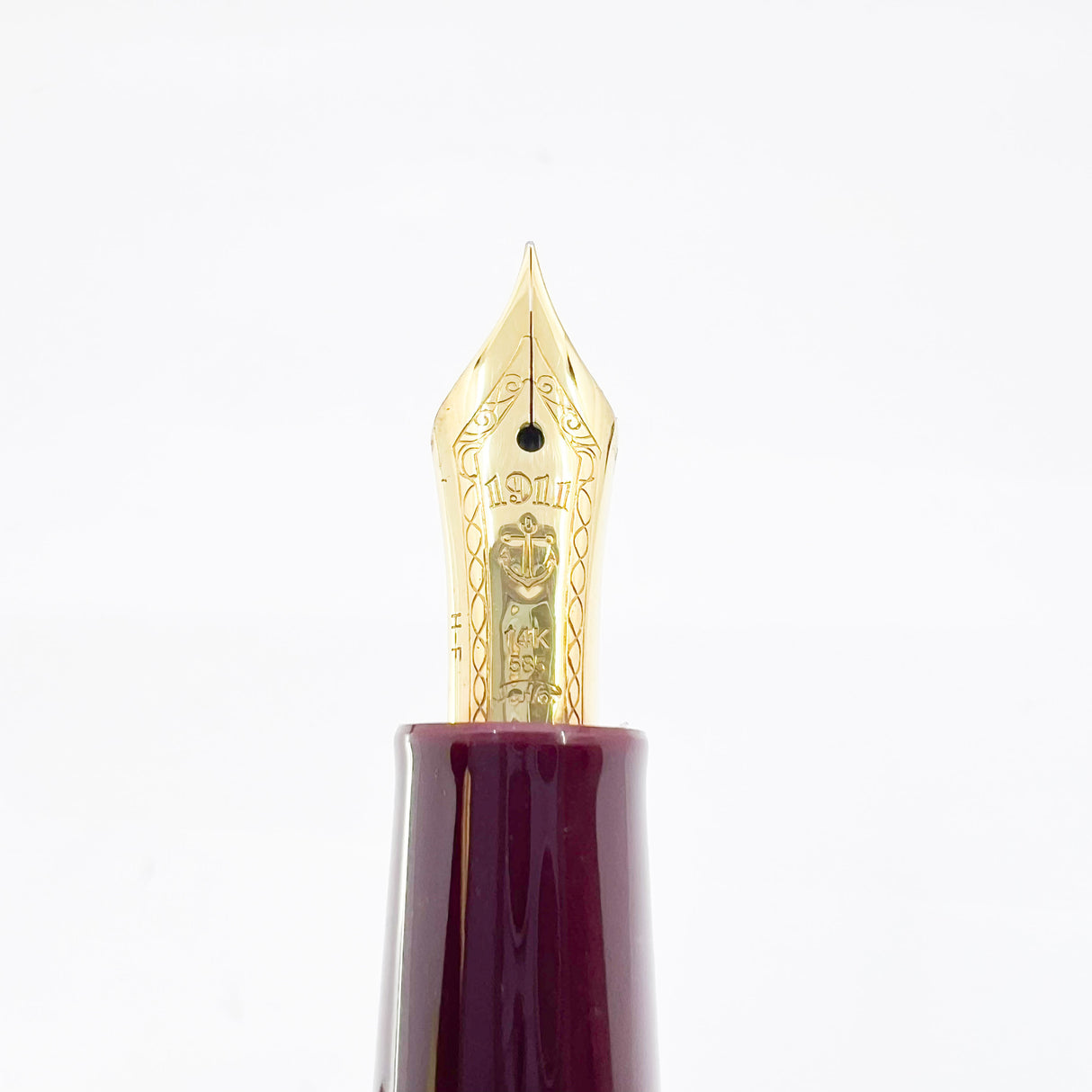 Sailor 1911 Standard Size Glossy Maroon Fountain Pen - Fine 14kt Gold Nib