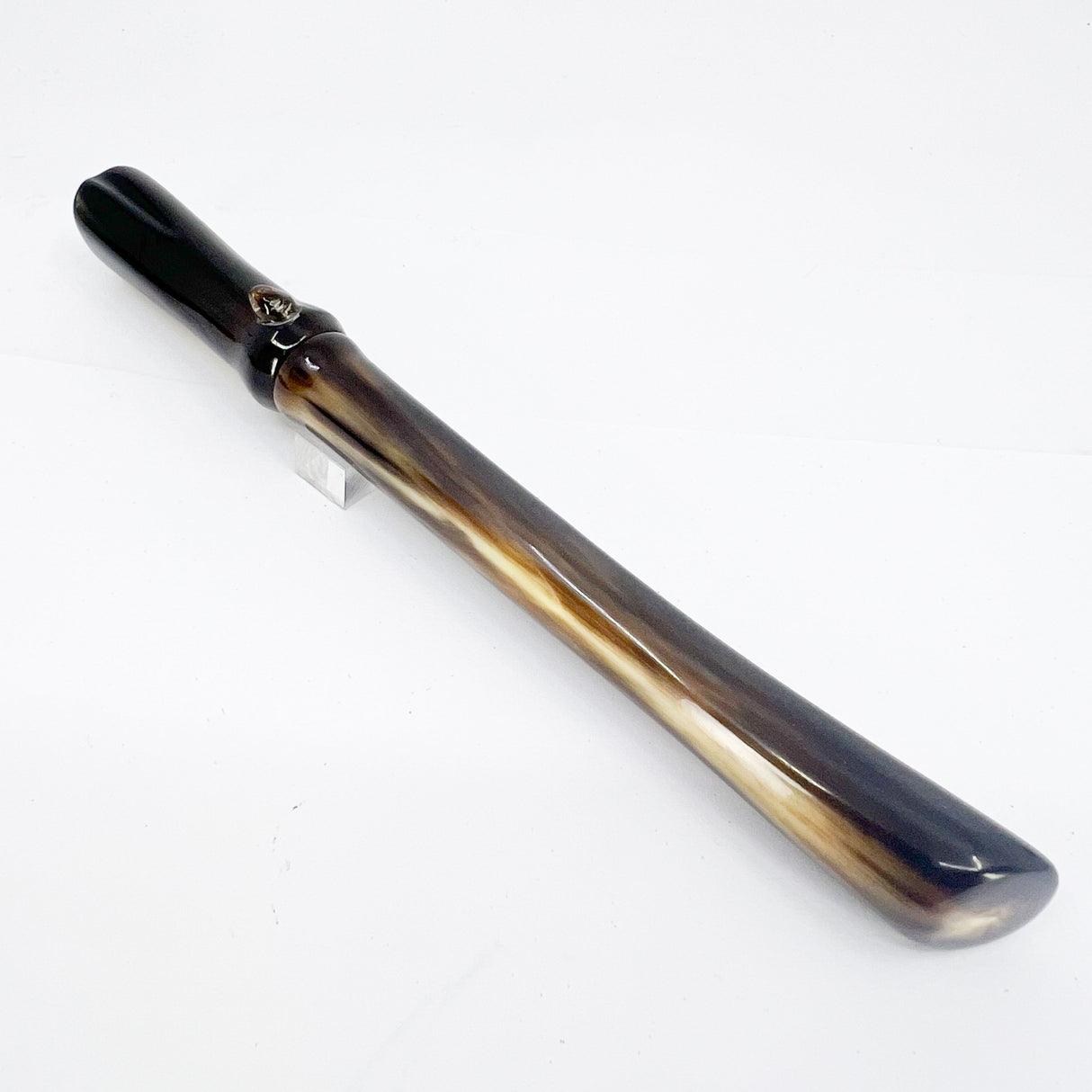 Taccia Savanna Buffalo Horn Fountain Pen - Fine Gold-Plated Nib