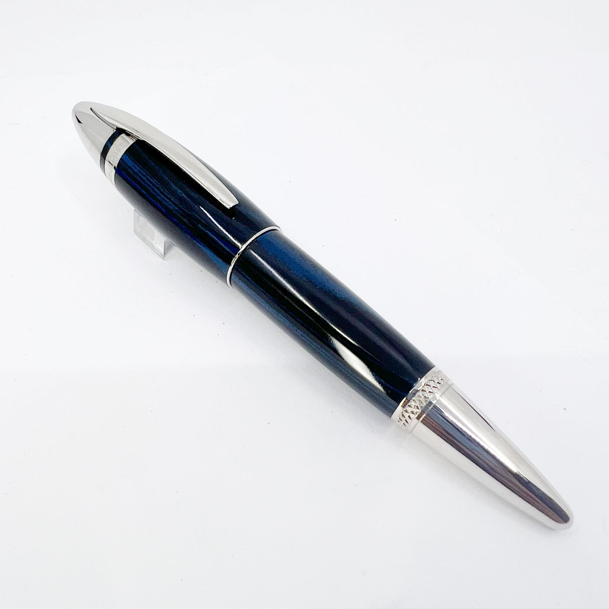 Underwood (London) Piccadilly Ebonite Blue/Black Ripple Fountain Pen - Medium 18kt Gold Nib