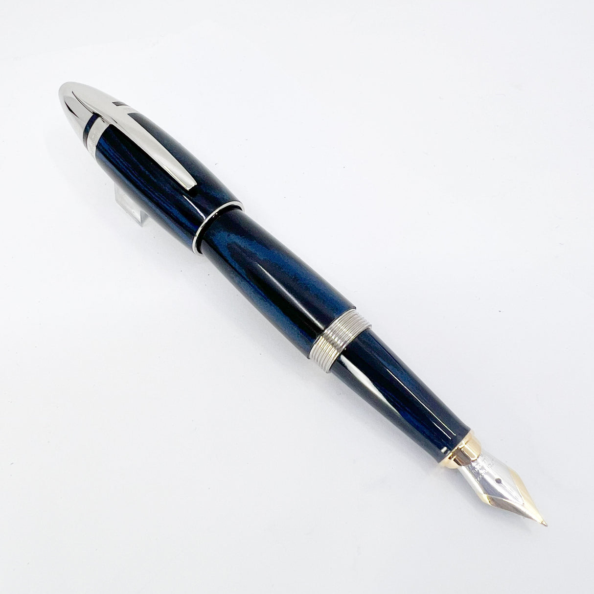 Underwood (London) Piccadilly Ebonite Blue/Black Ripple Fountain Pen - Medium 18kt Gold Nib