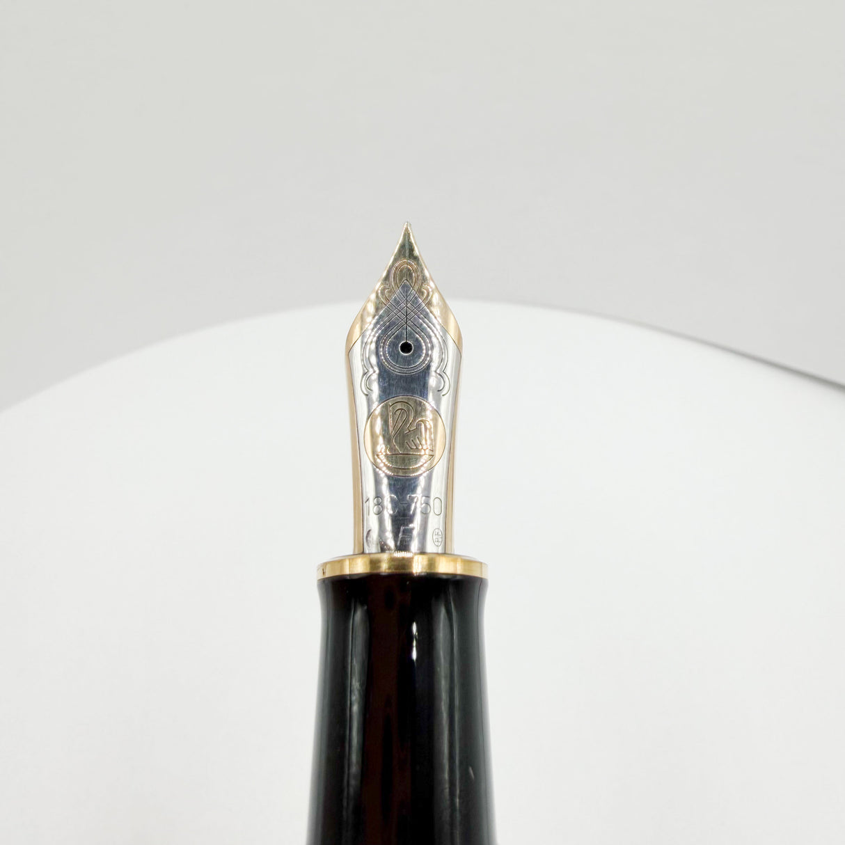 Pelikan Souveran M1000 Black/Green Striped Fountain Pen (Largest) - Fine 18kt Gold Nib