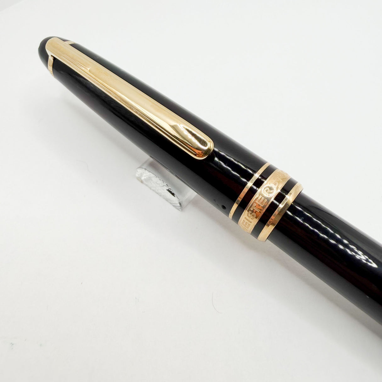 Montblanc Classique #144 Black Resin Fountain Pen - Fine 14kt Gold Nib
