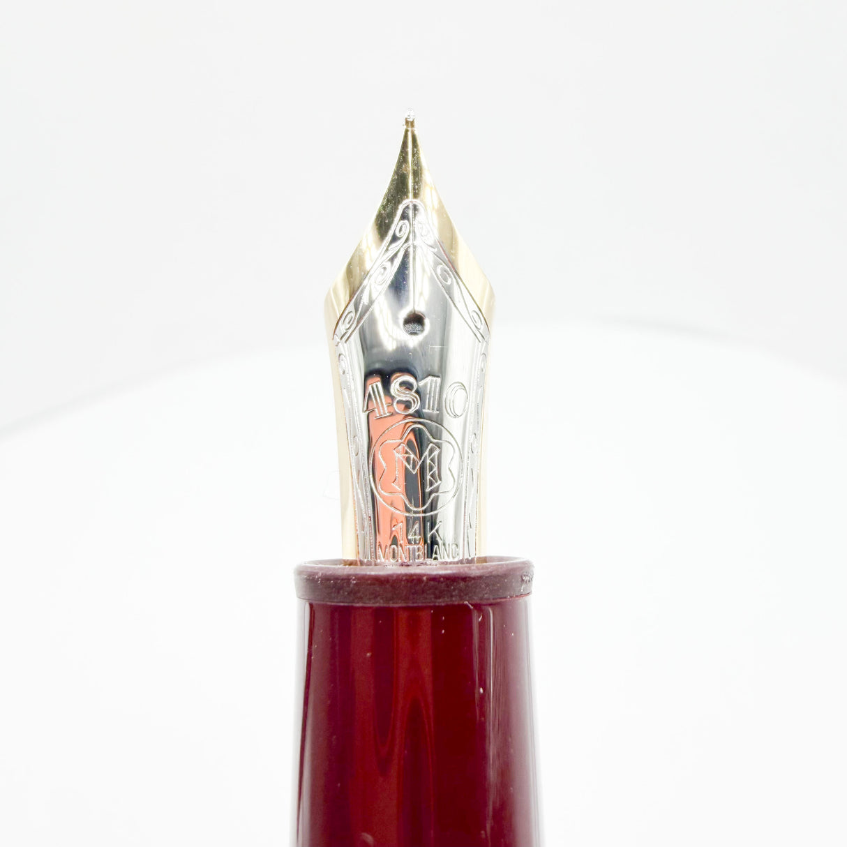 Montblanc Meisterstuck Bordeaux Resin #146 LeGrand Fountain Pen - Extra Fine 14kt Gold Nib