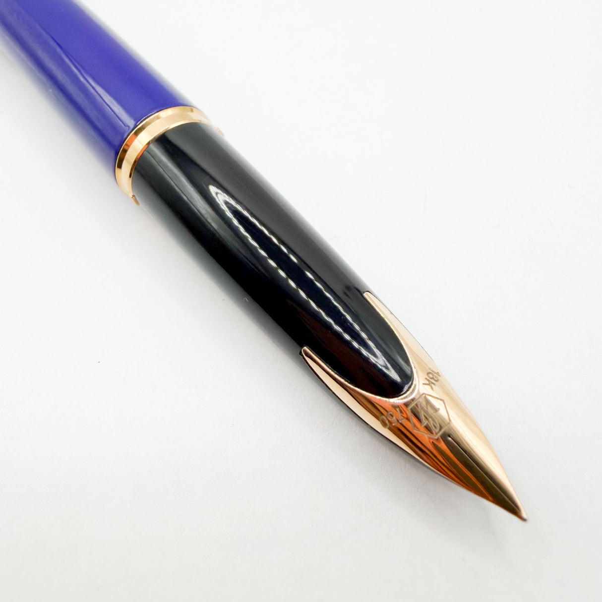 Waterman Royal Blue Carene Fountain Pen - Fine 18kt Gold Nib