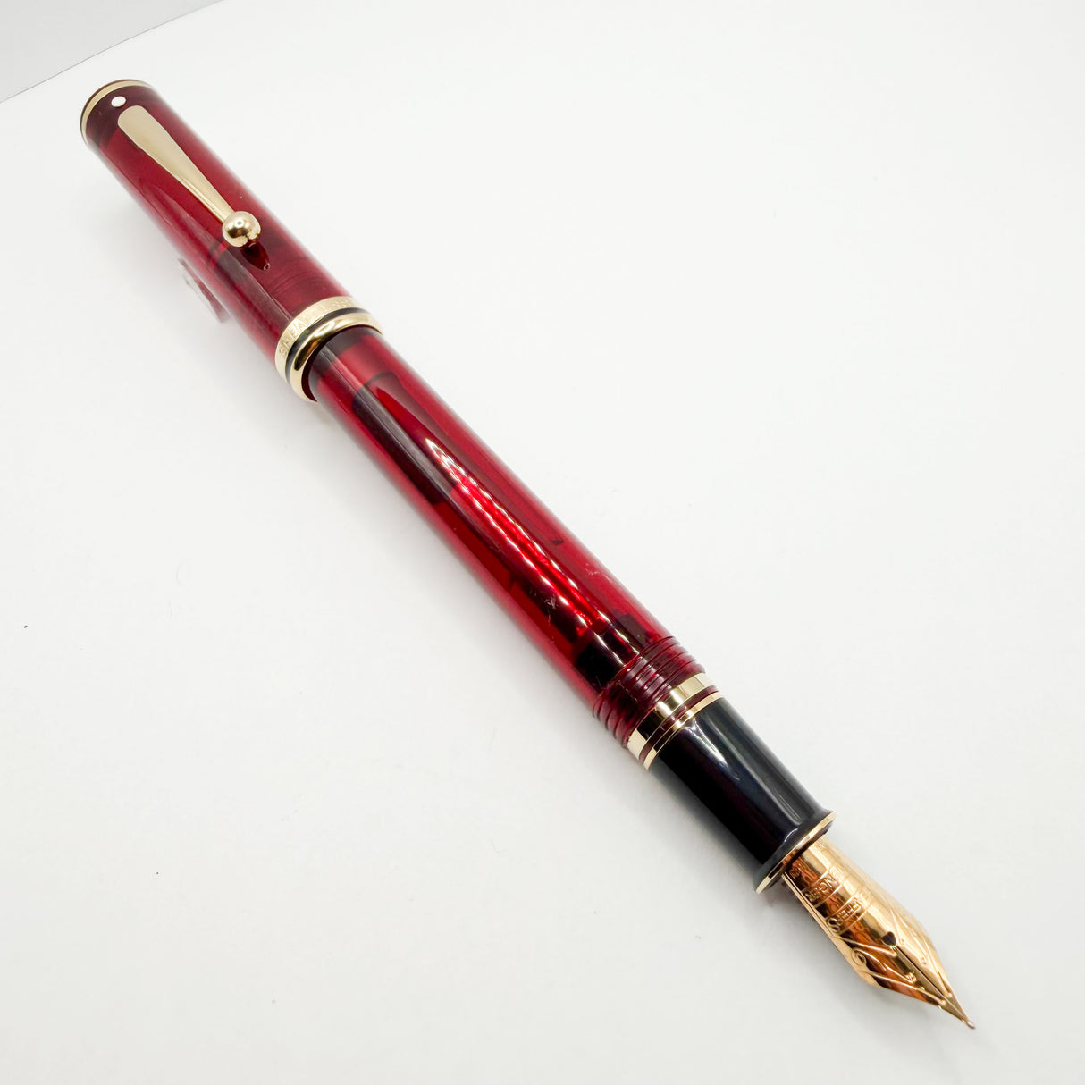 Sheaffer for Levenger Translucent Red Connaisseur Fountain Pen - Fine 14kt Gold Nib