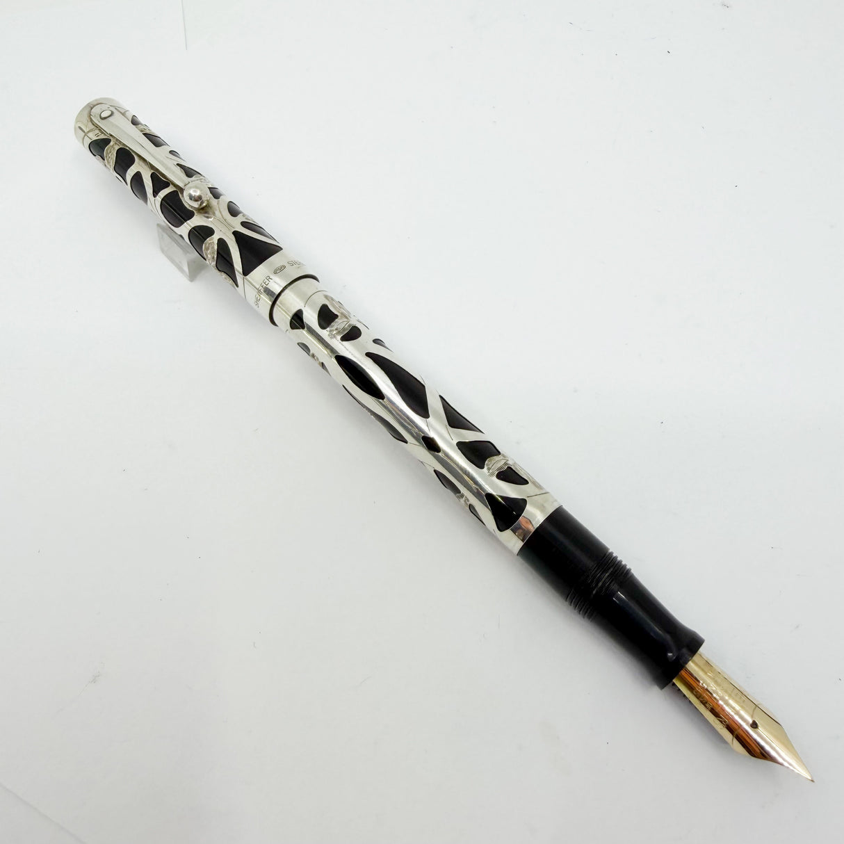 Sheaffer Nostalgia Sterling Silver Filigree Fountain Pen - Extra Fine 14kt Gold Nib