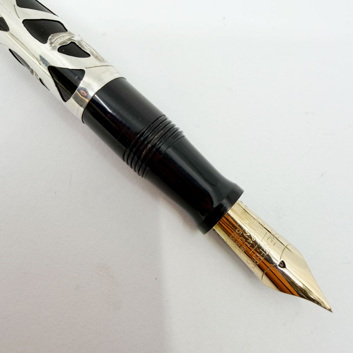 Sheaffer Nostalgia Sterling Silver Filigree Fountain Pen - Extra Fine 14kt Gold Nib