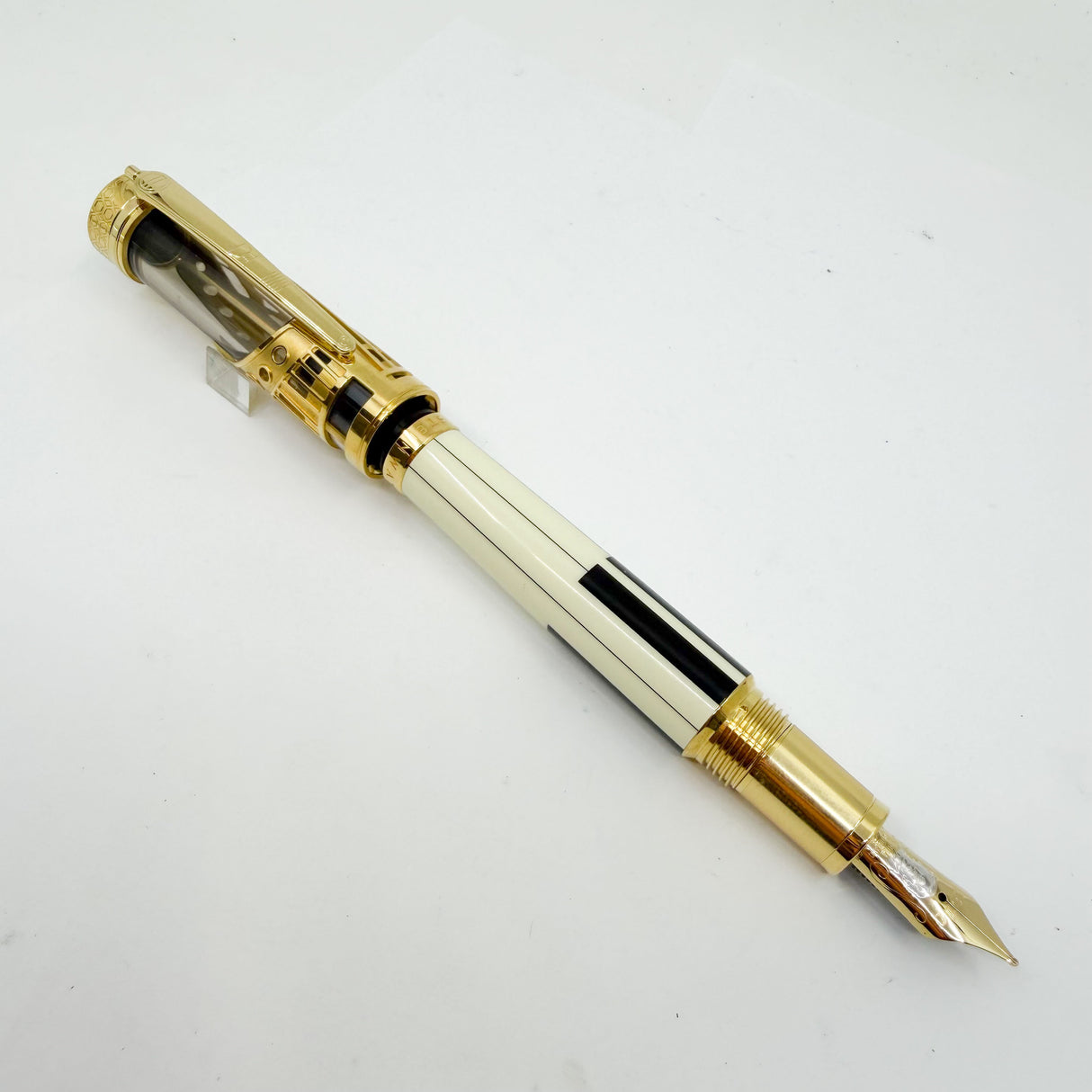 Montblanc Henry E, Steinway 888 Special Edition Patron Of The Arts Limited Edition Fountain Pen - Medium 18kt Gold Nib