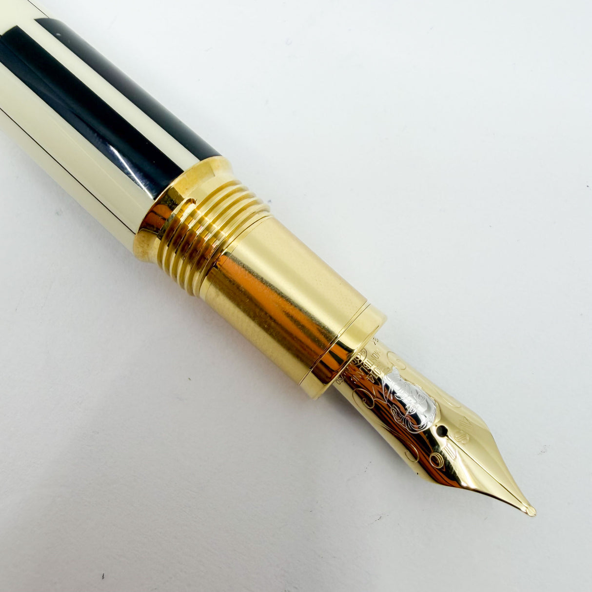 Montblanc Henry E, Steinway 888 Special Edition Patron Of The Arts Limited Edition Fountain Pen - Medium 18kt Gold Nib