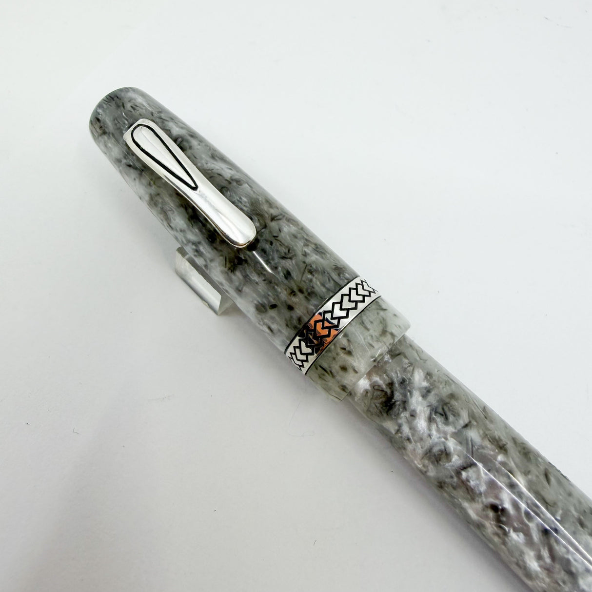 Krone Vintage Stretch "Flannel" Fountain Pen - Extra Fine 18kt Gold Nib