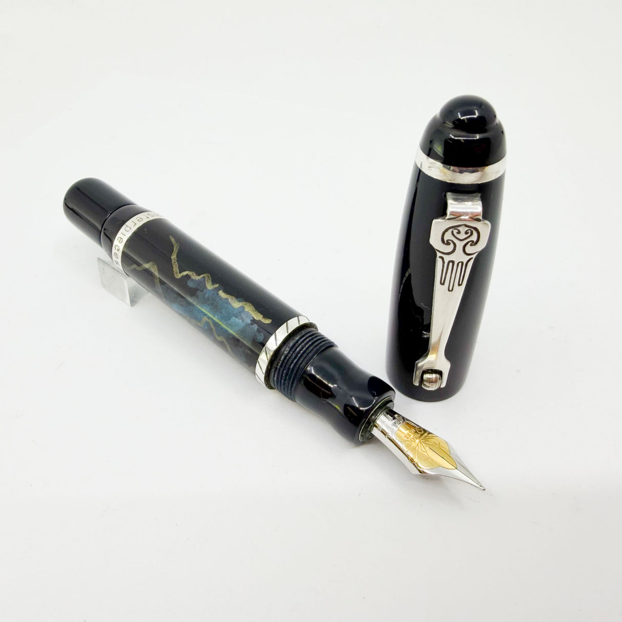 Marlen 21 "Marble" Fountain Pen - Fine 18kt Gold Nib