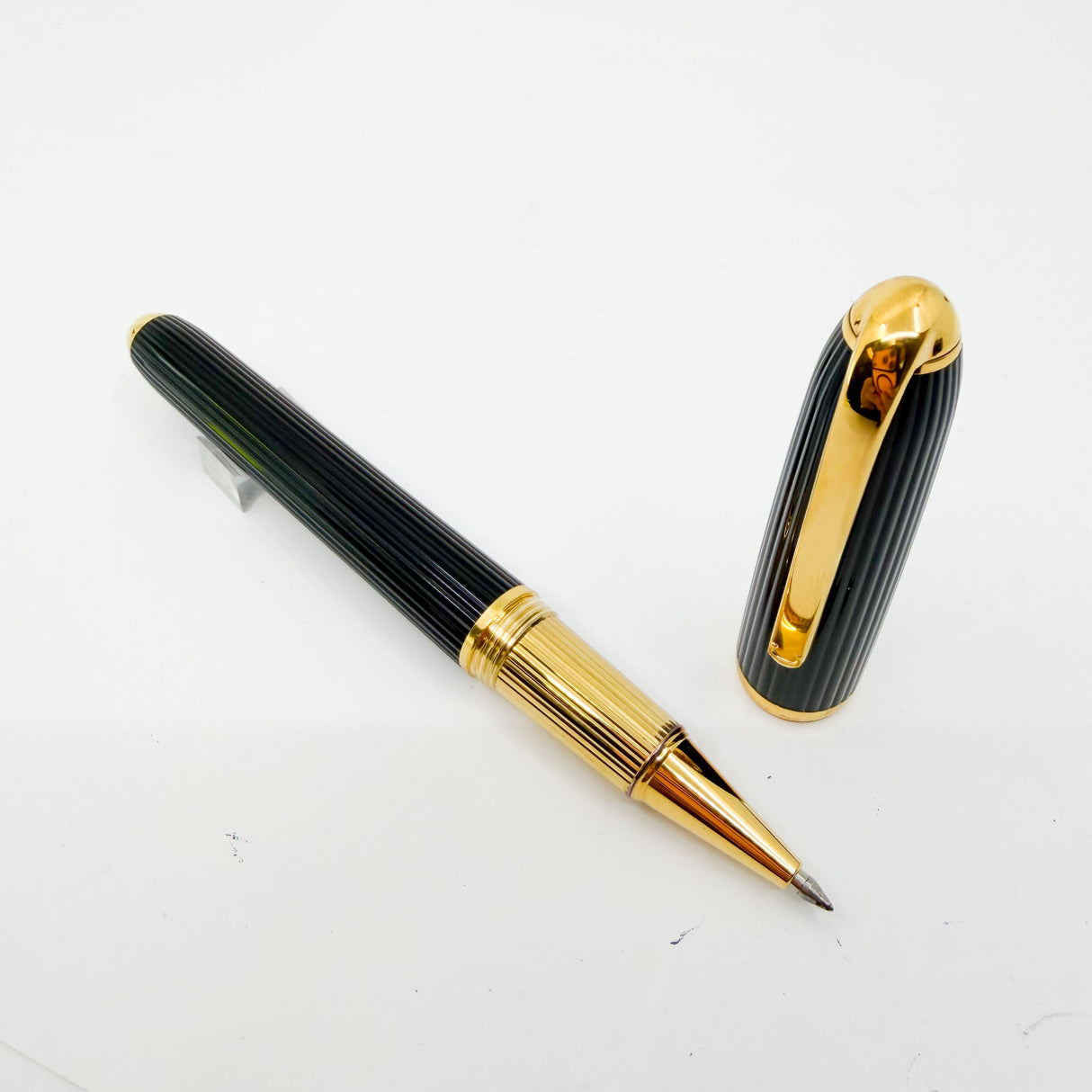 Cartier - Louis Cartier Black Composite Ribbed Rollerball - Gold-Plated Trim