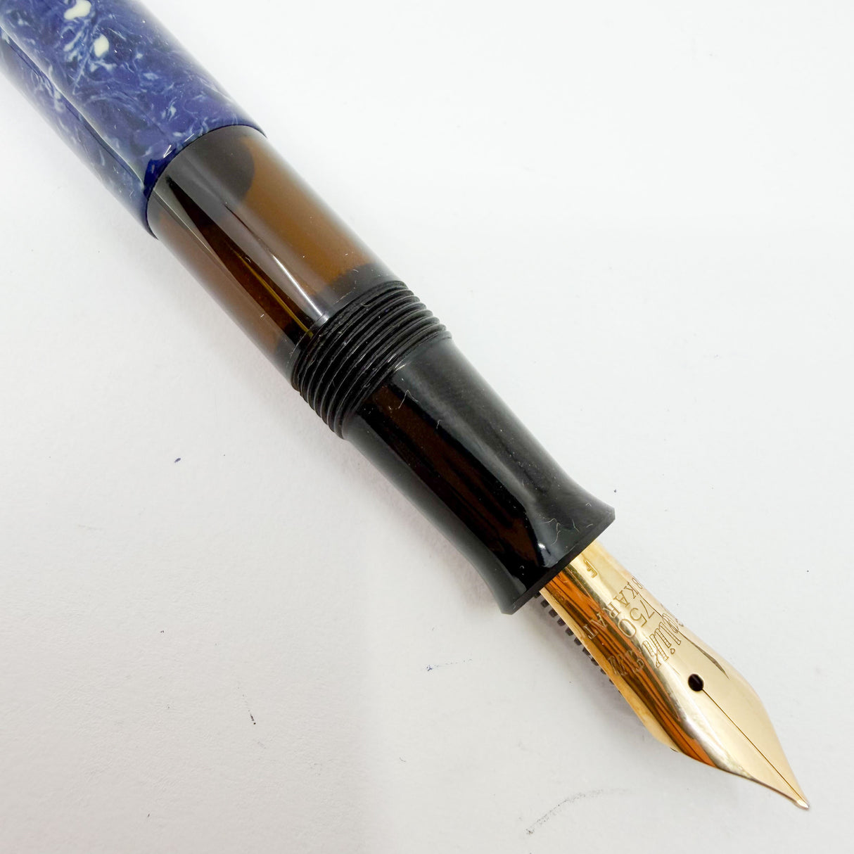 Pelikan Lapis Blue Celluloid (1935 Originals of their Time) Limited Edition Fountain Pen - Fine 18kt Gold Nib