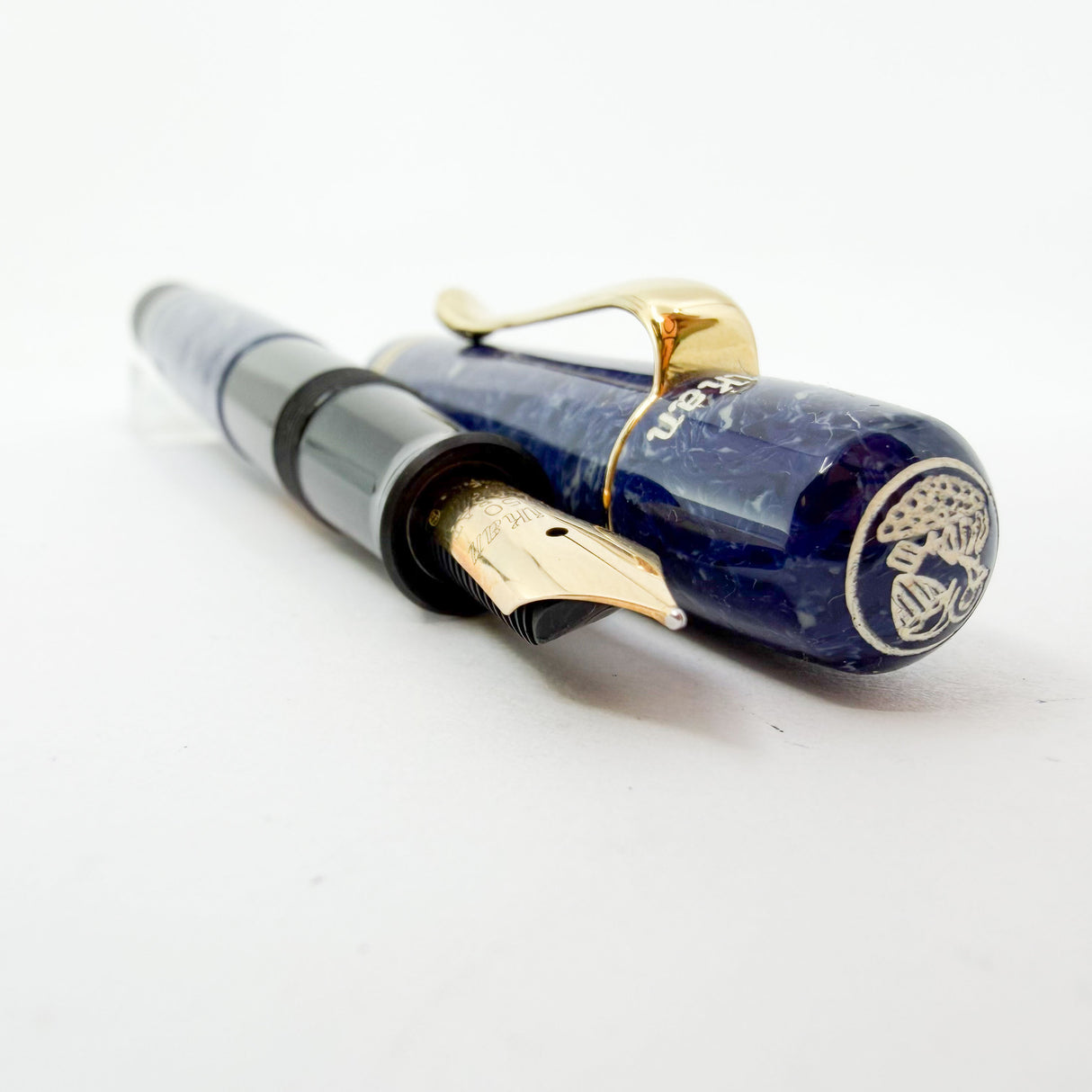 Pelikan Lapis Blue Celluloid (1935 Originals of their Time) Limited Edition Fountain Pen - Fine 18kt Gold Nib
