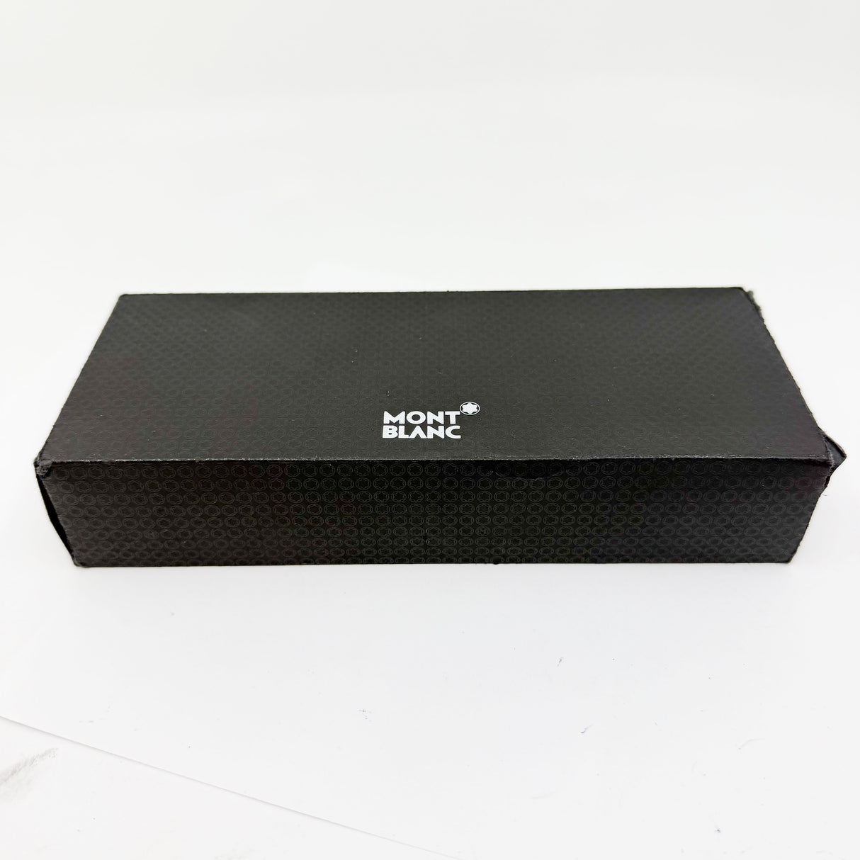 Montblanc Meisterstuck #146 Doue Black with Stainless Steel Cap LeGrand Fountain Pen - Medium 18kt Gold Nib
