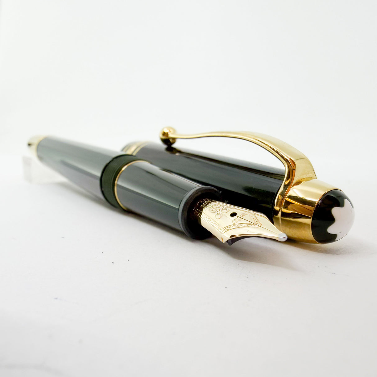 Montblanc Meisterstuck Fountain Pen - 145 The Origin Green - Celebrating the 100th Anniversary of the Meisterstuck - Medium 14kt Gold Nib