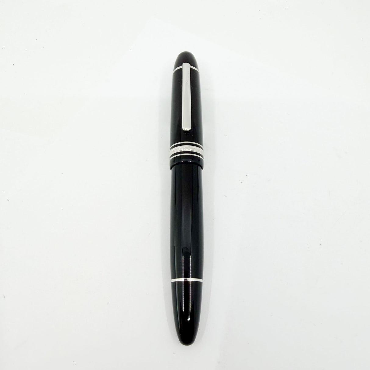 Montblanc Meisterstuck #P149 (Largest) Fountain Pen with Platinum Plated Trim - Fine 18kt Gold Nib