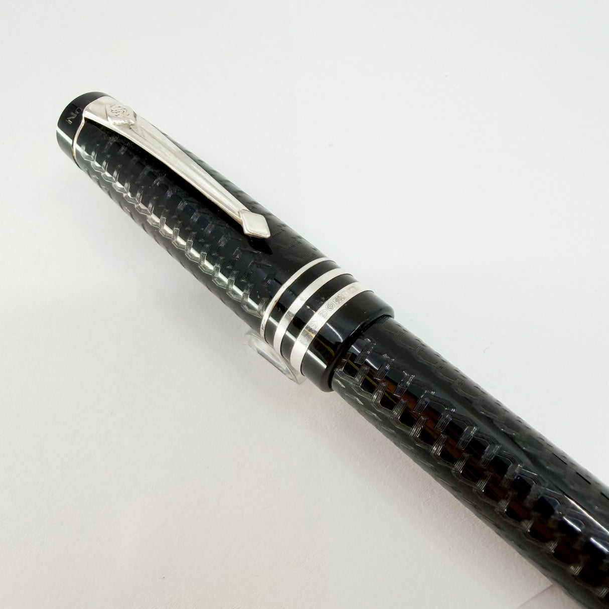 Conway Stewart Duro Heritage Etched Black Limited Edition Fountain Pen - Fine 18kt Gold Nib