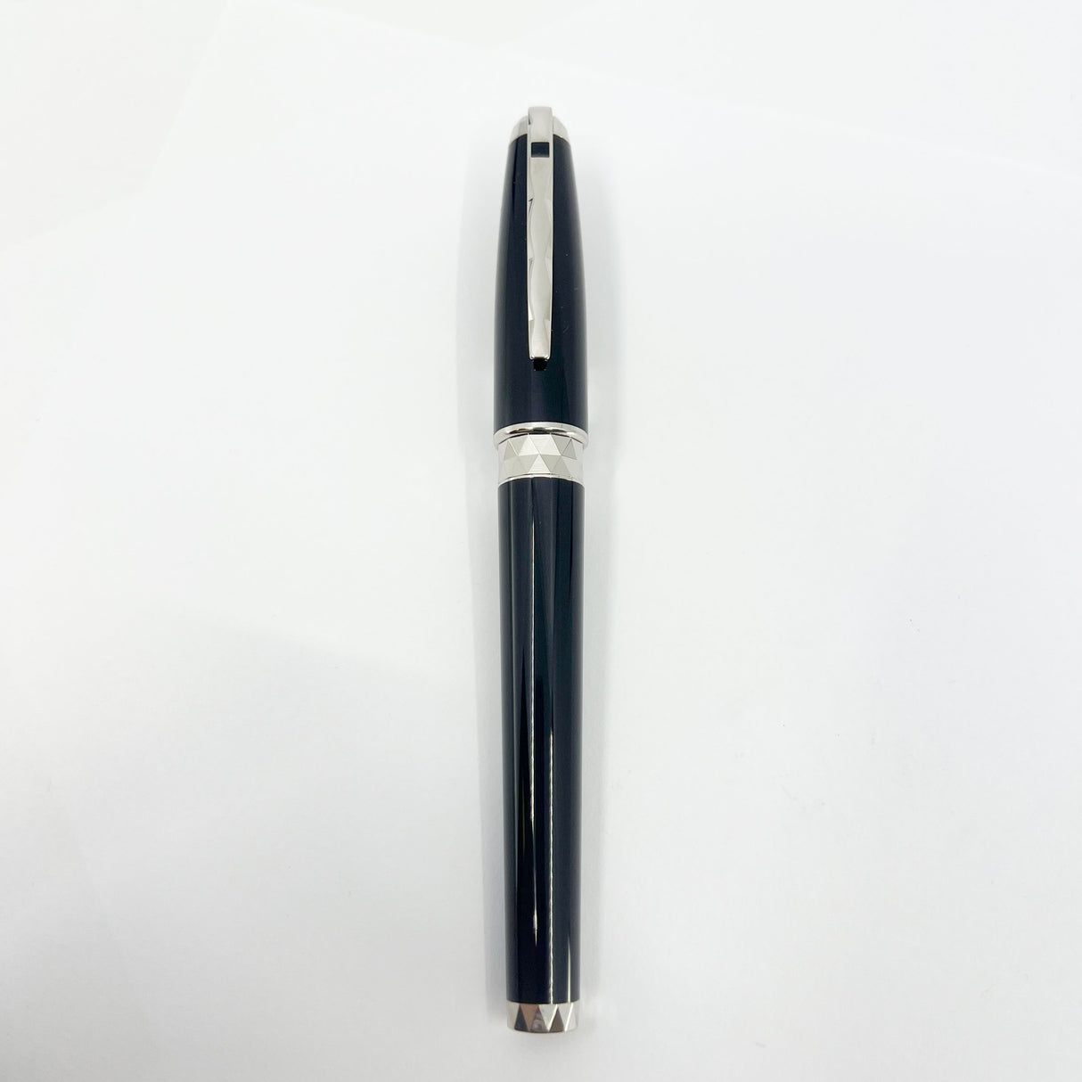 S.T. Dupont Olympio Nocturne Extra Large Fountain Pen - Medium 18kt Gold Nib