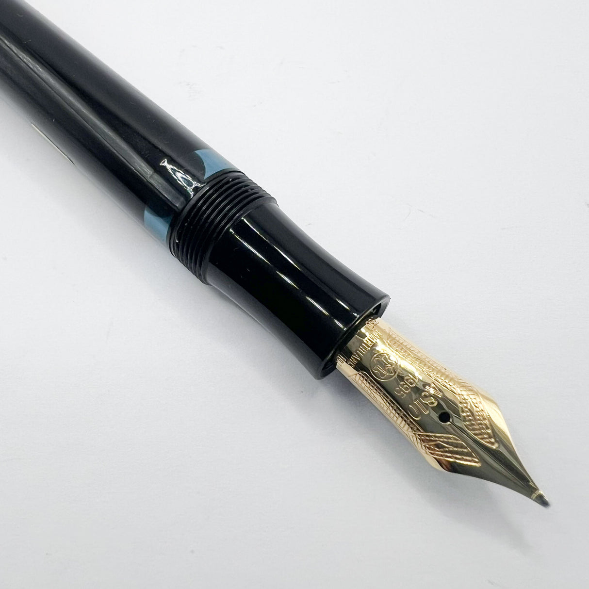 Montblanc Voltaire Writers Series Limited Edition Fountain Pen - Medium 18kt Gold Nib