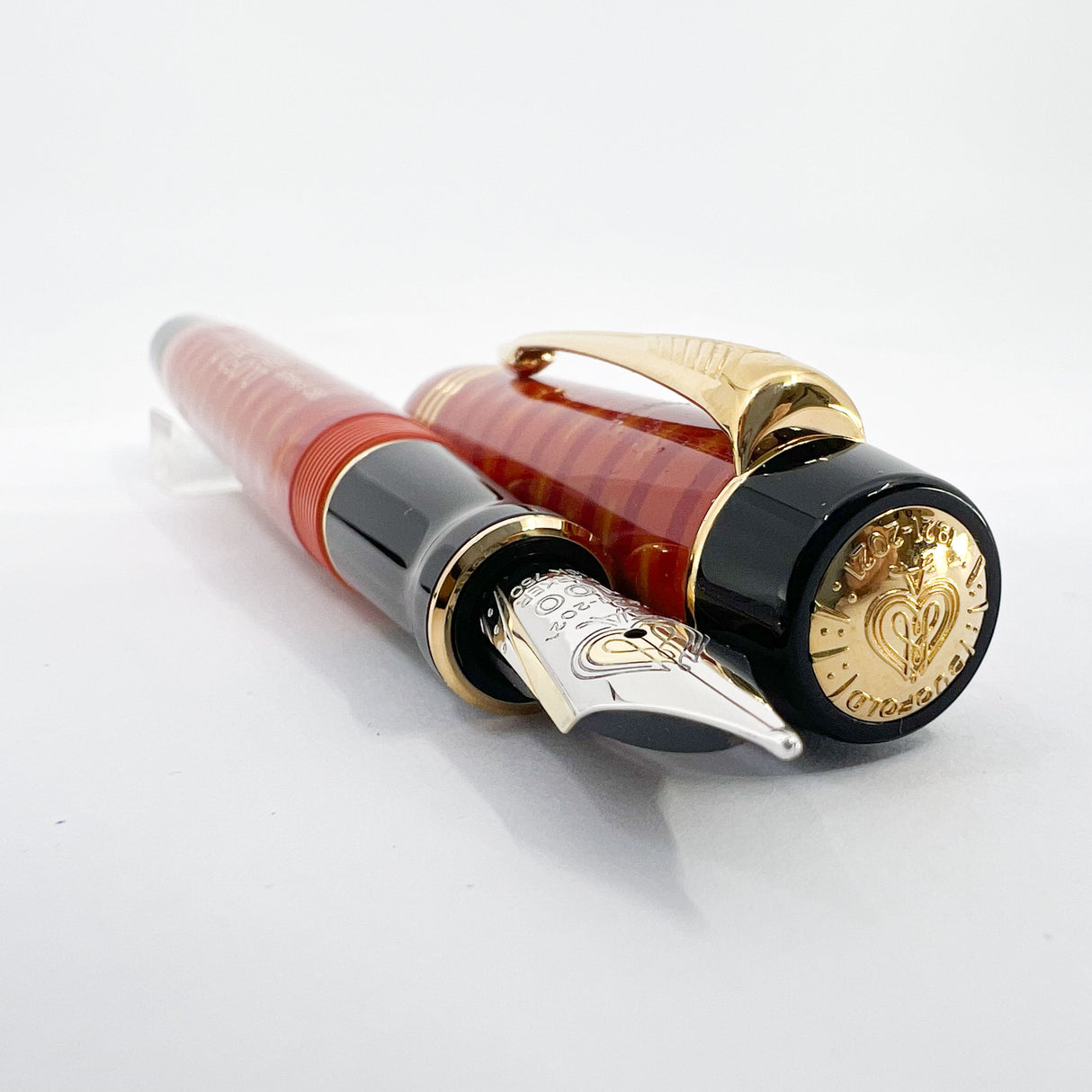 Parker Duofold 100th Anniversary "Big Red"/Orange Centennial Special Edition - Medium 18kt Gold Nib