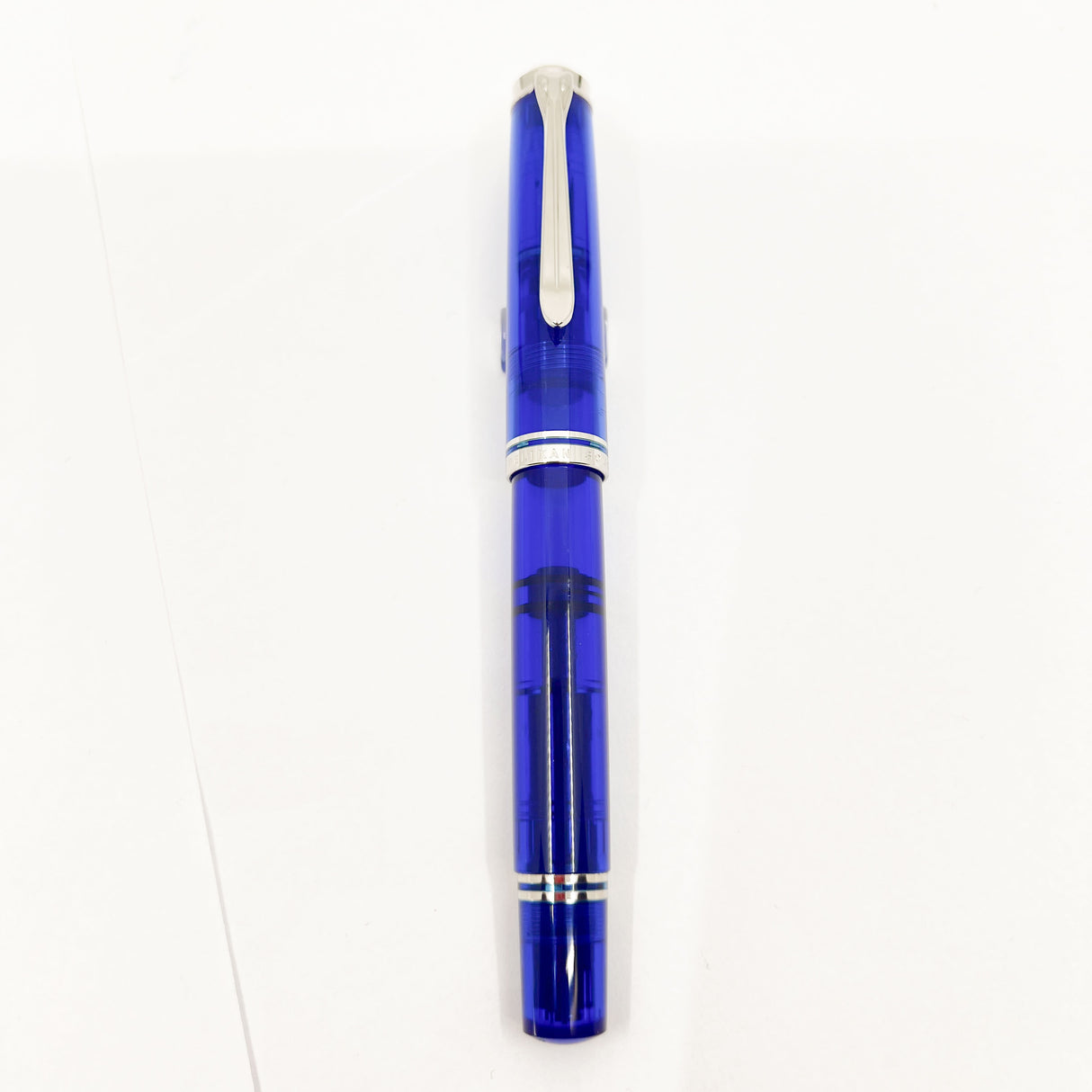 Pelikan M605 Marine Bright Blue Transparent Fountain Pen - Platinum Plated Trim