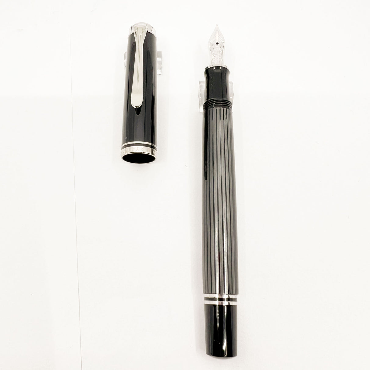 Pelikan M405 Stresemann Gray Striped Fountain Pen