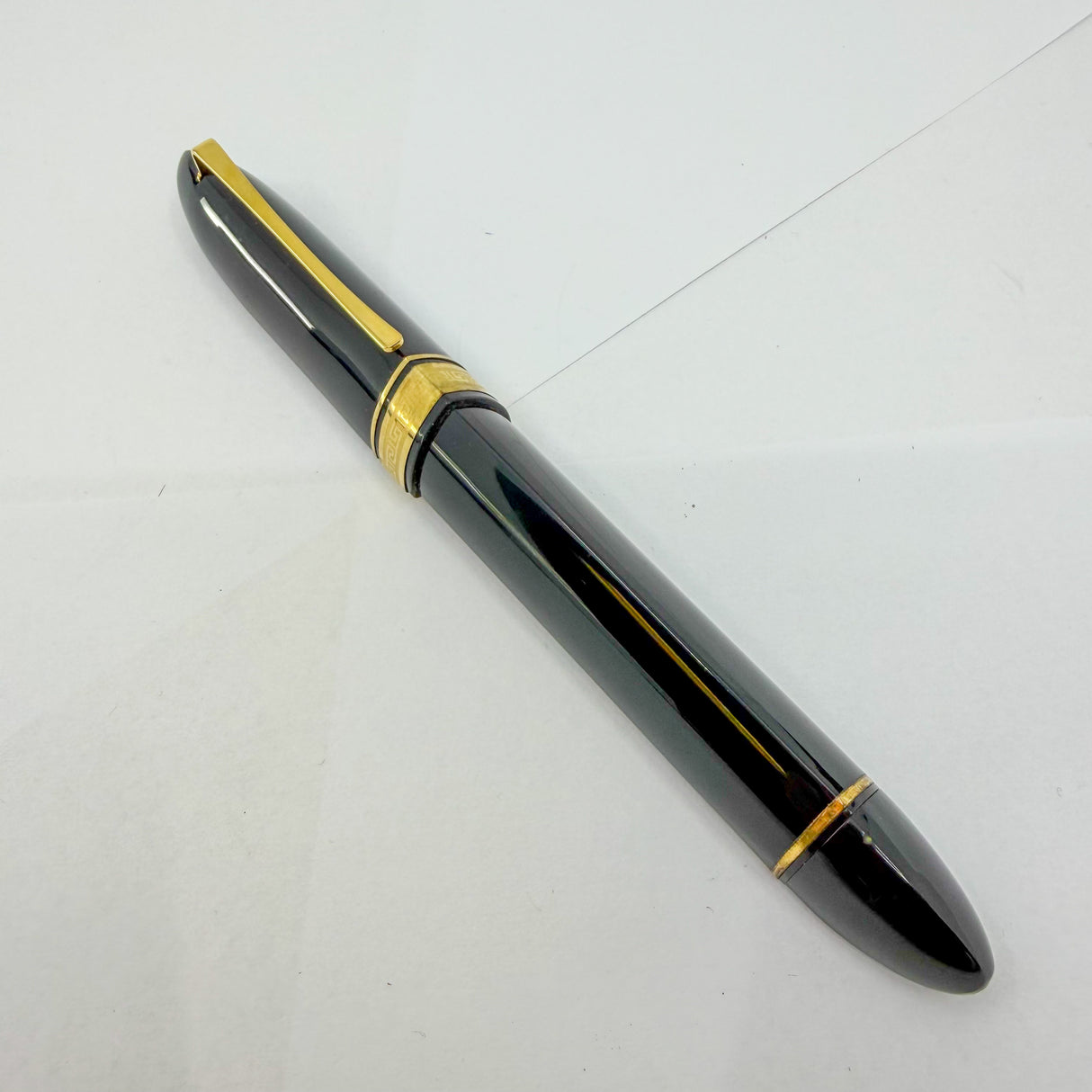 OMAS Oversized Blue/Black #360 Triangulated Fountain Pen - Medium 18kt Gold Nib