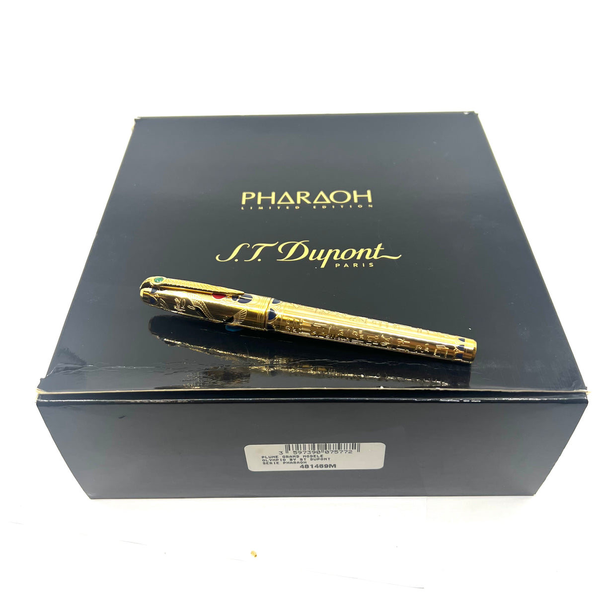 S.T. DuPont Pharoah Limited Edition Fountain Pen - Medium 18kt Gold Nib - MINT - EXQUISITE!
