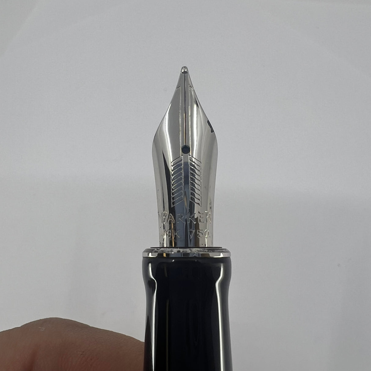 Parker DNA Duofold Limited Edition Fountain Pen - Medium 18kt Gold Nib
