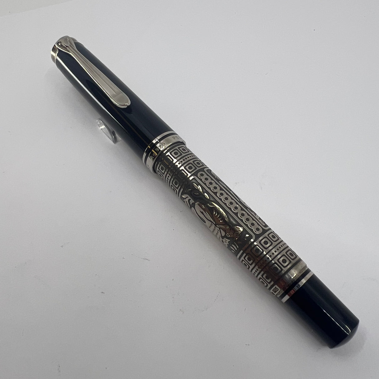 Pelikan M910 Toledo Sterling Silver Fountain Pen - Medium 18kt Gold Nib