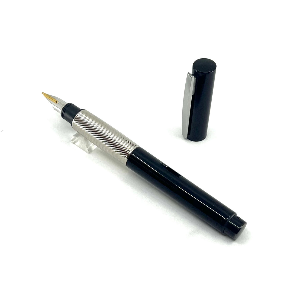 Lamy Accent White Metal & Black Lacquered Fountain Pen - Broad 14kt Gold Nib