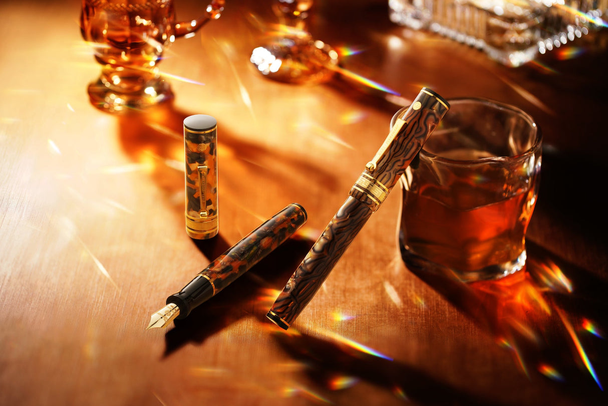 Wahl-Eversharp Decoband Cracked Ice Fountain Pen