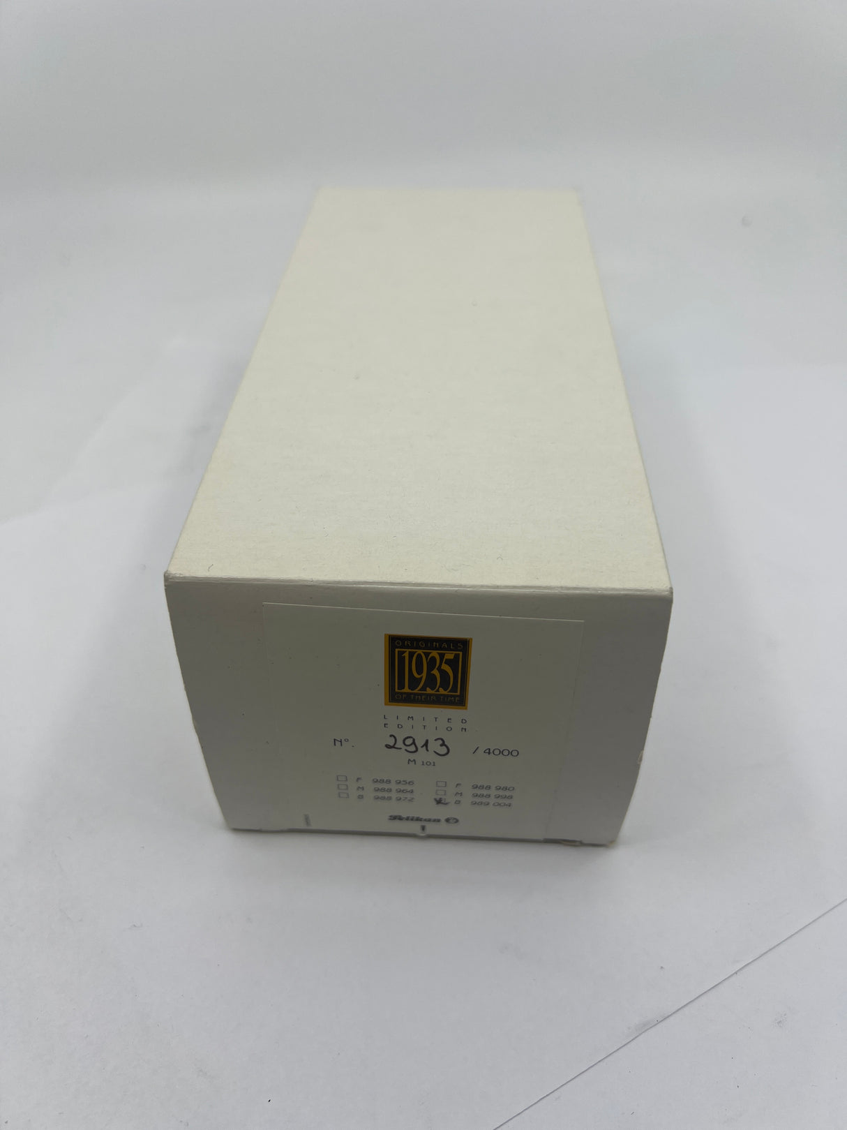 Pelikan Jade Green Celluloid (1935 Originals of their Time) Limited Edition Fountain Pen - Broad 18kt Gold Nib