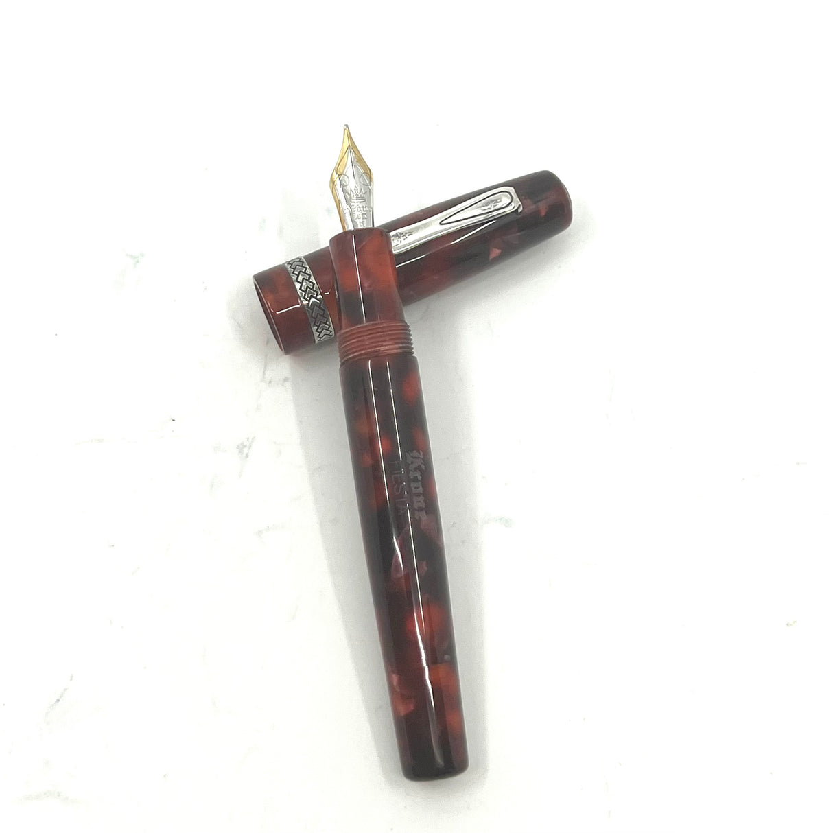 Krone Vintage Fiesta Marbled Burgundy Fountain Pen