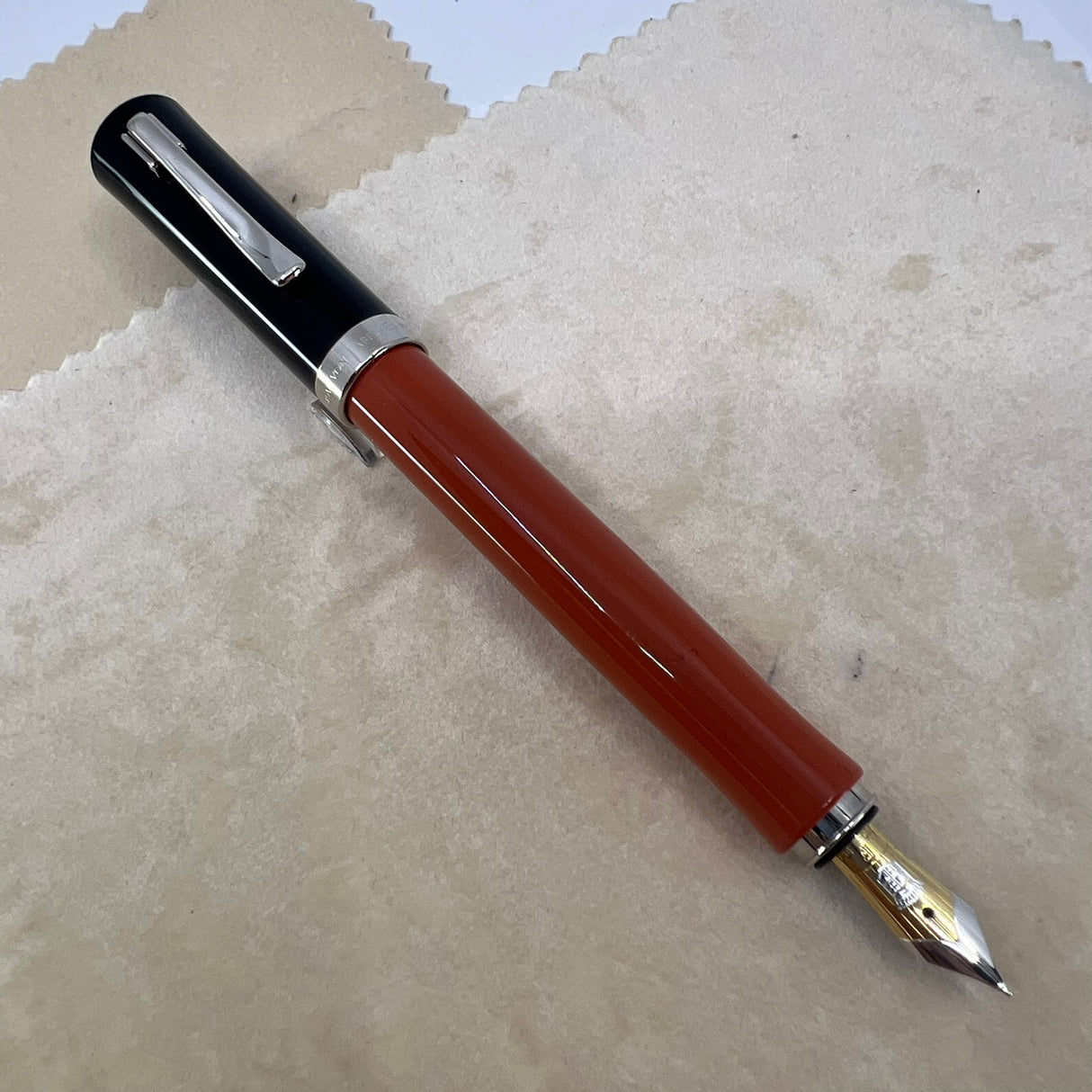 Graf von Faber Castell Intuition Black & Terra (Orange) Fountain Pen - Fine 18kt Gold Nib